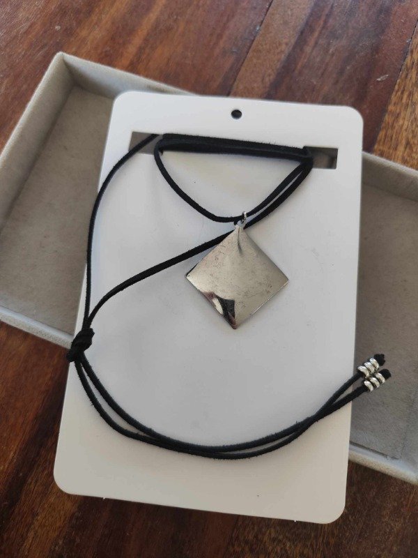 Producto - Choker rombo plateado