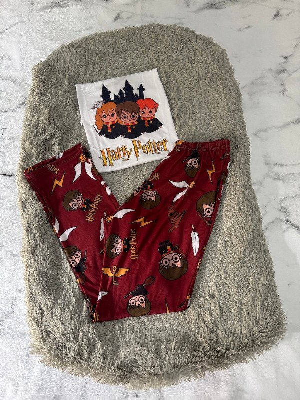 Producto - Pijama animado pantalon largo + remera manga corta - Harry Bordo
