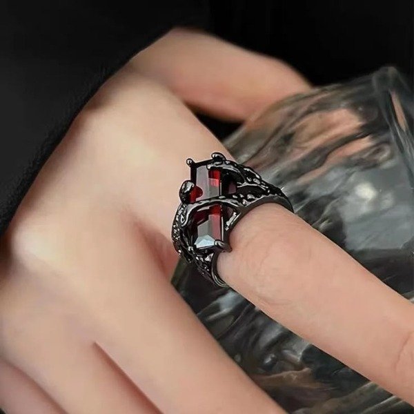 Producto - Anillo goth red