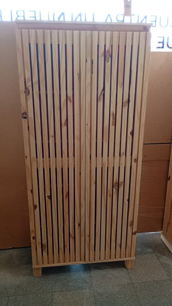 Producto - CRISTALERO NORDICO VARILLADO 1.80