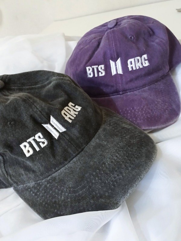 Producto - Gorra bordada BTS ARG