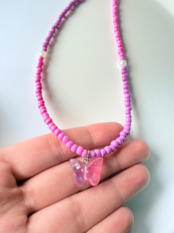 Producto - Collar mariposa resina