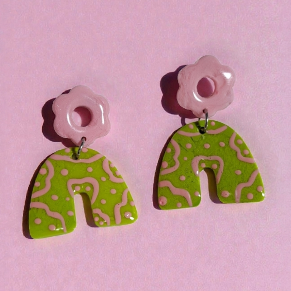 Producto - Aros dibujito con Florcita