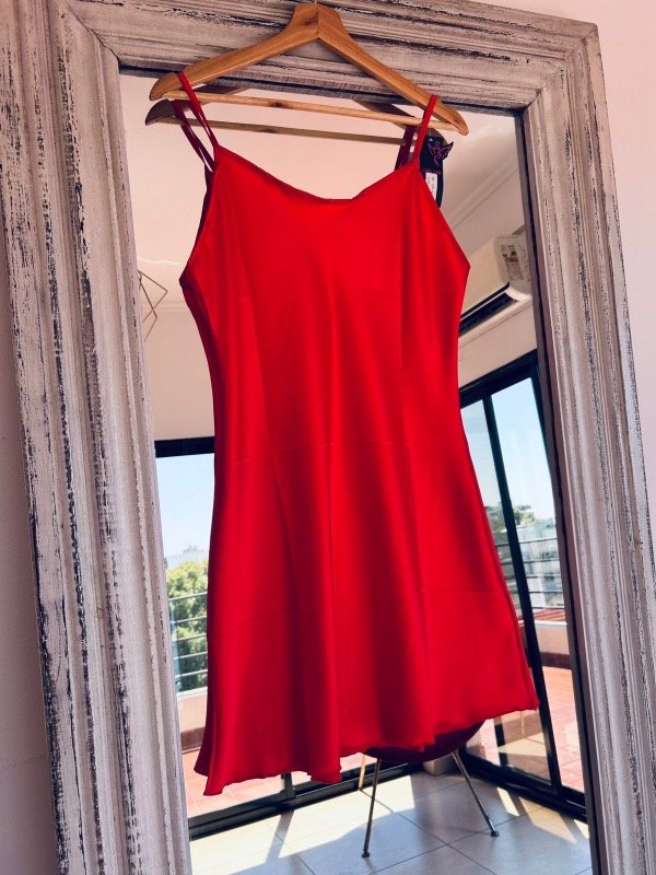 Producto - Camisolín de satén rojo talle m/l