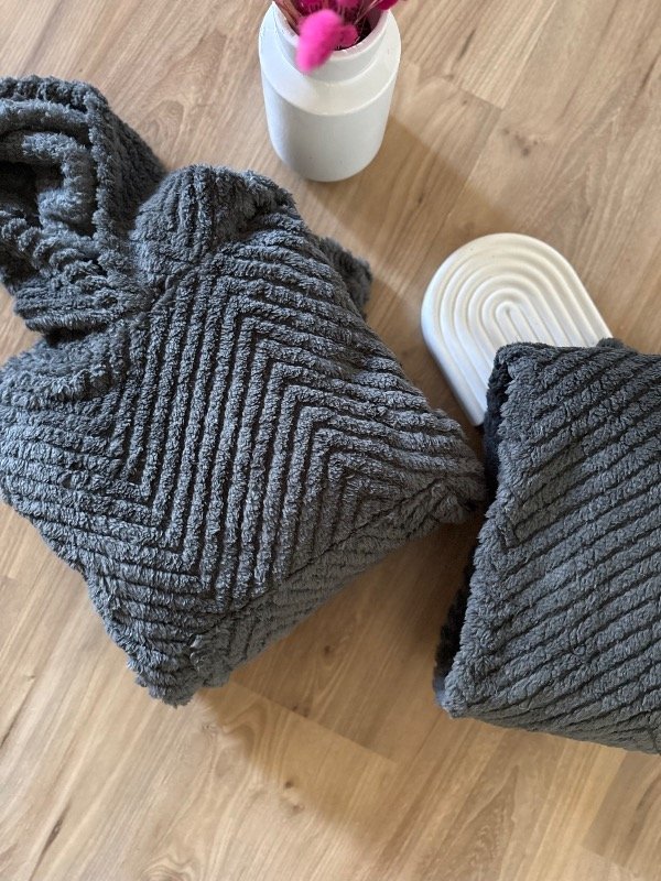 Producto - Pijama polar gris osc