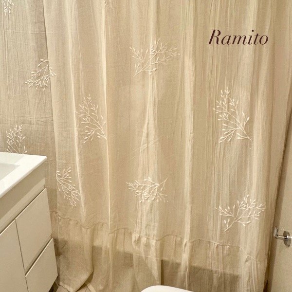 Producto - Cortina de baño con relive y ojales (volado y recta)