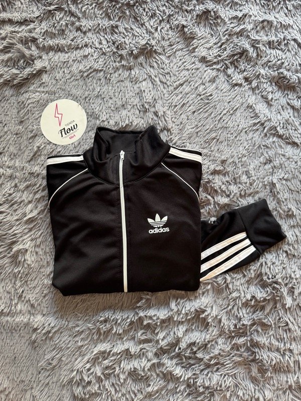 Producto - Campera Adidas Negra