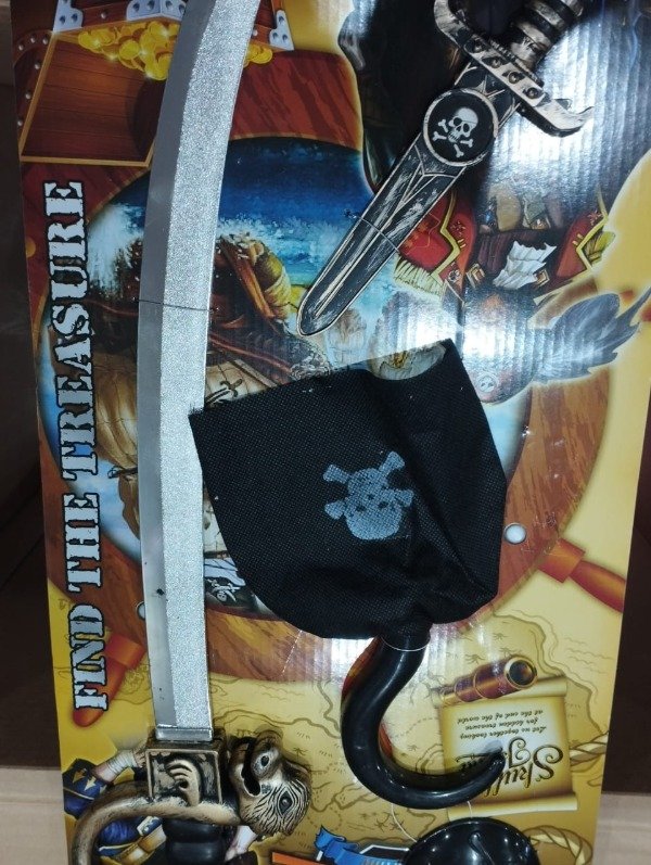 Producto - Set Pirata Con Espada. Daga, Parche Y Garfio