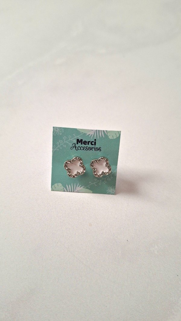 Producto - Aros de acero quirurgico piedra blanca strass