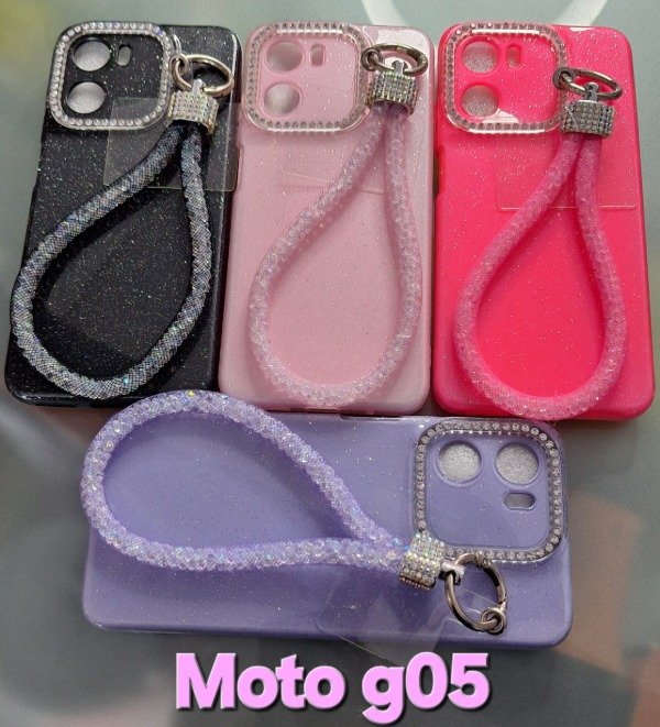 Producto - Fundas brillo epoxy con correa strass. Moto g05