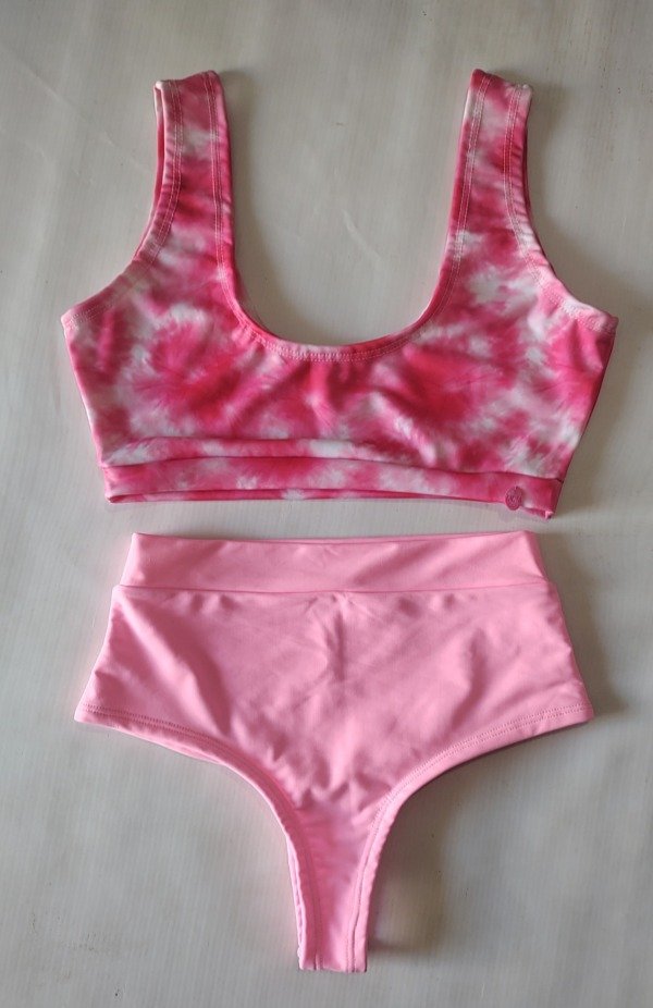 Producto - Bikini Batik rosa con lees tiro medio.
