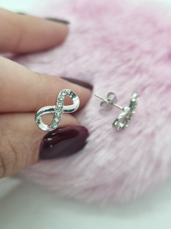 Producto - Aros acero quirurgico pasante infinito línea strass