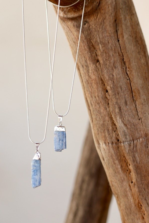 Producto - Cianita Chica Plateada