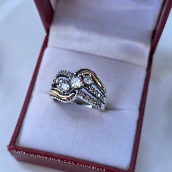 Producto - Anillo colombiano tres piedras