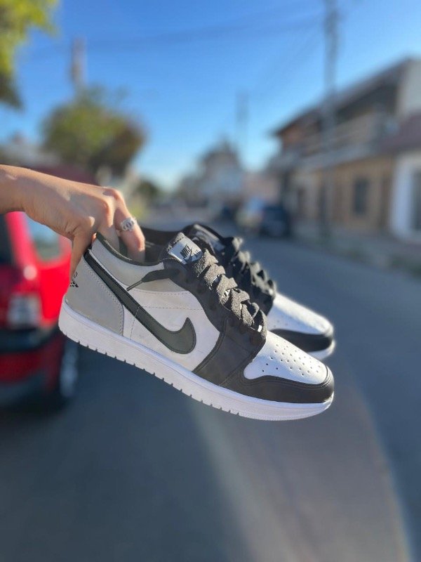 Producto - JORDAN 1 low GREY