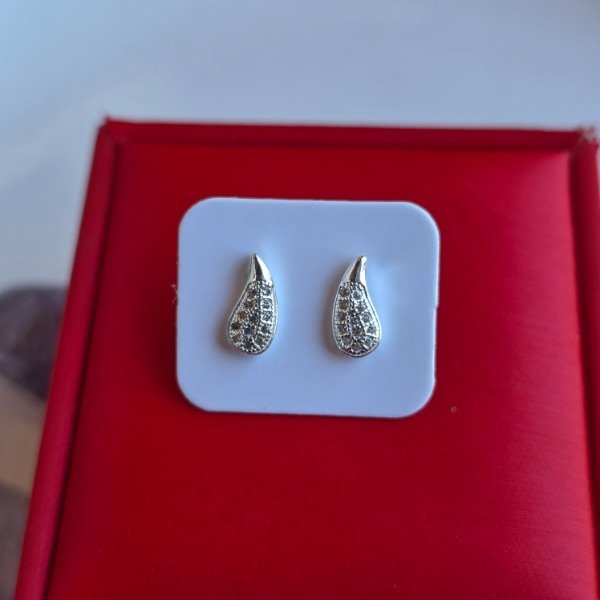 Producto - Aros pasantes italianos gota fina punto frutilla