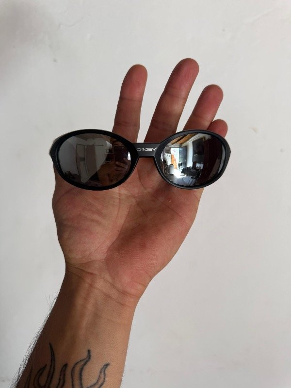 Producto - Oakley Jacket negro y espejado