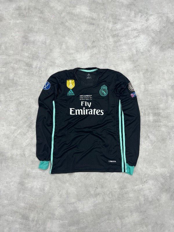 Producto - REAL MADRID 2017/8 M. LARGA