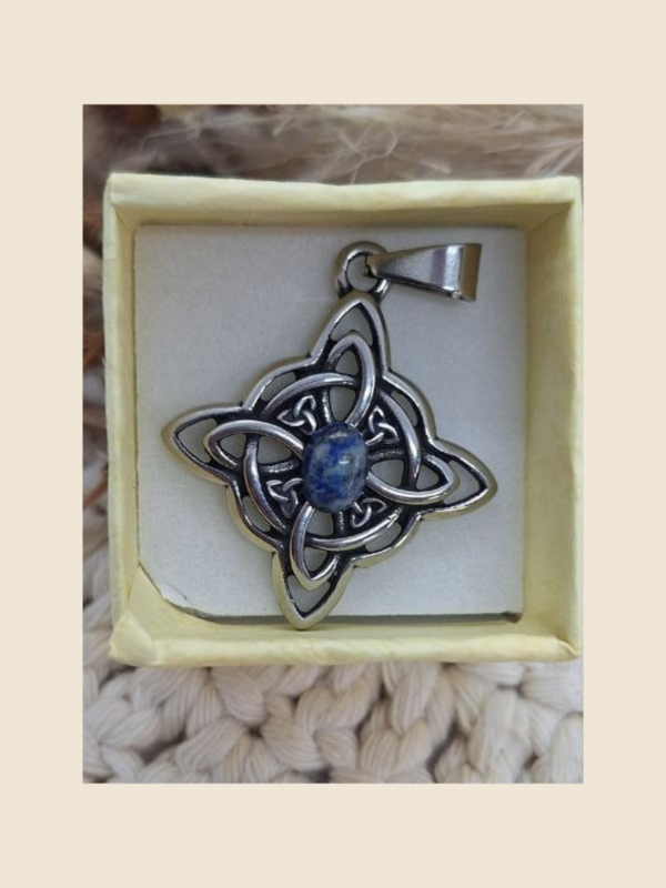 Producto - Nudo de bruja con relieve "Lapizlasuli"