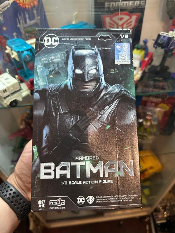 Producto - ARMORED BATMAN 1/9 USADO