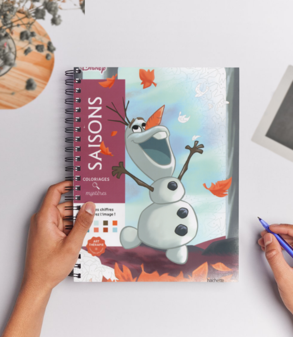 Producto - Libro Colorea Y Descubre El Misterio Estaciones DISNEY