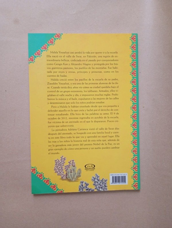 Producto - Malala la niña que quería ir - Adriana Carranca - VyR 2018 - 1