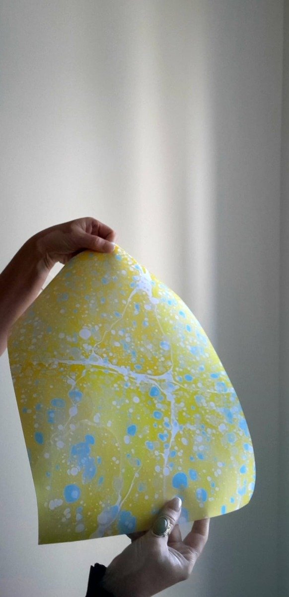 Producto - h. Papel marmolado artesanlamente