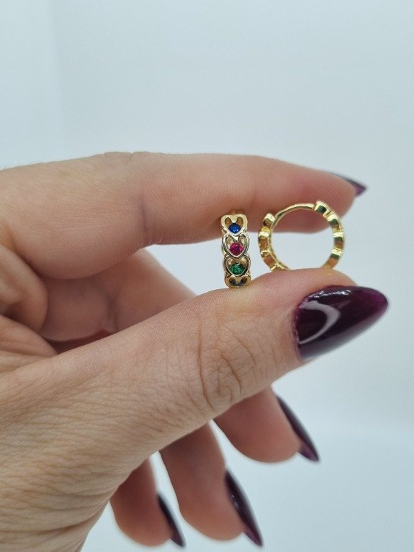 Producto - Aros acero dorado argollita corazones calad strass color