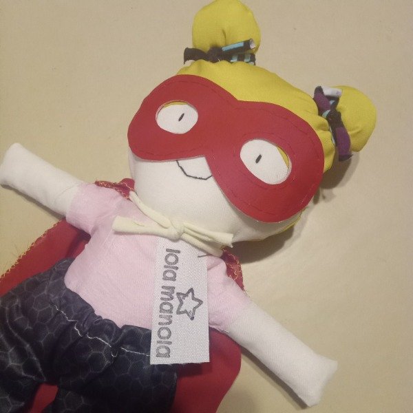 Producto - muñeca heroína Rosi