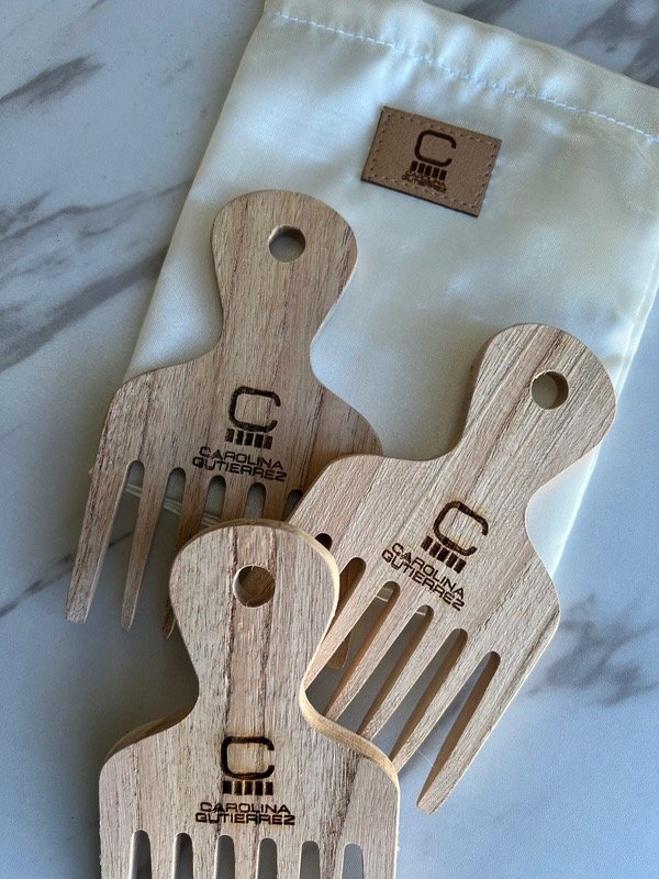 Producto - Peine de madera especial para rulos