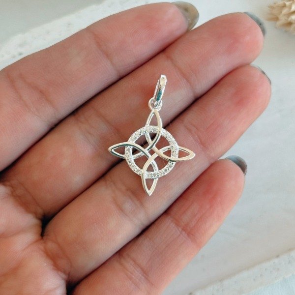 Producto - Dije Nudo de Bruja Shana Plata 925