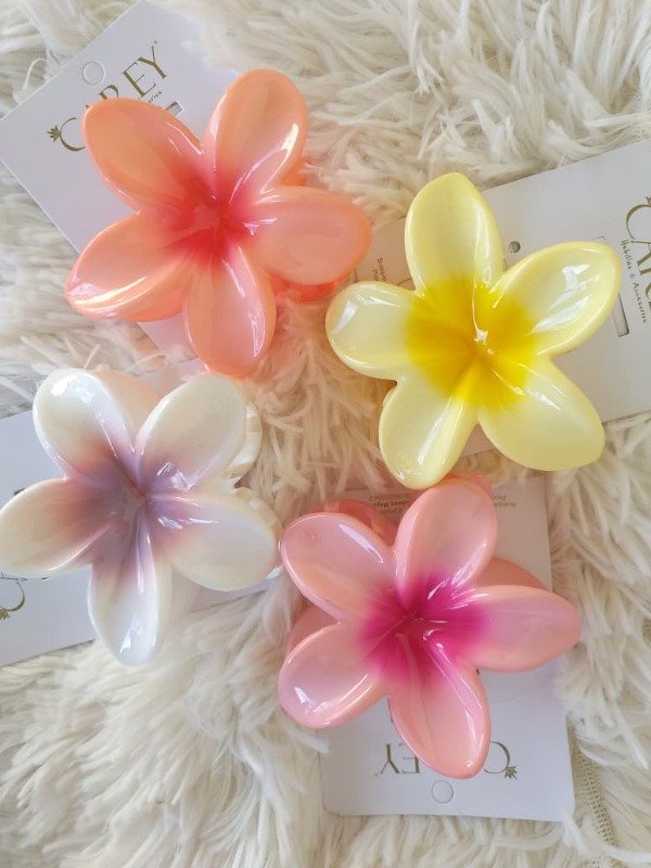 Producto - CAREY 6197 Broche Hawaiana centro color grande (el par)