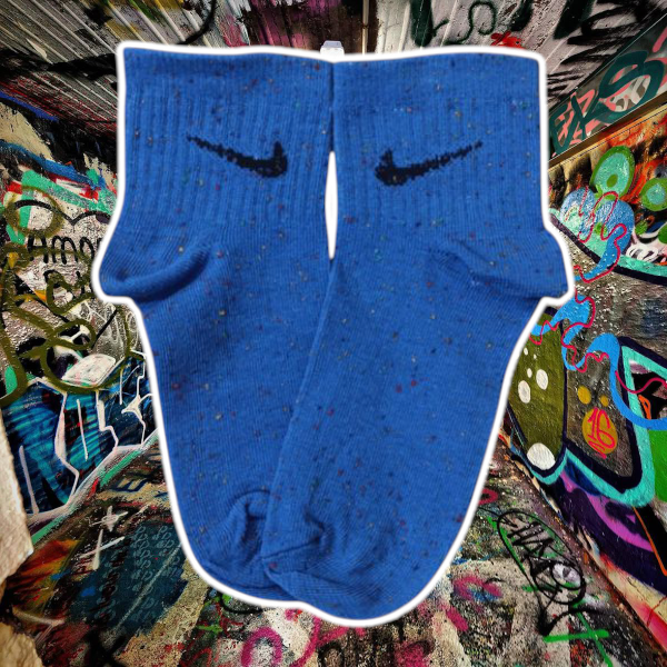 Producto - Nike azul pintitas