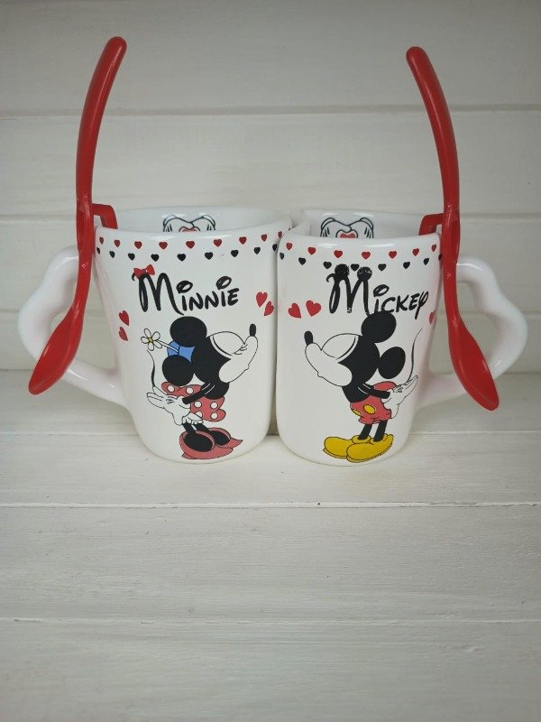 Producto - JUEGO DE TAZAS CORAZON MICKEY Y MINNIE BESITOS