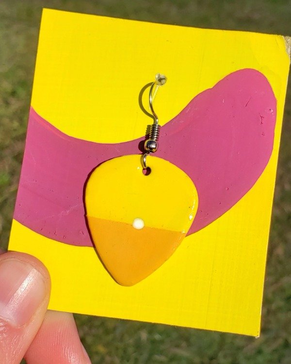 Producto - Púa Amor Amarillo
