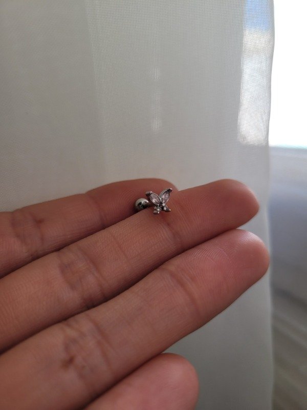 Producto - Piercing hélix mini mariposa rosa AQ