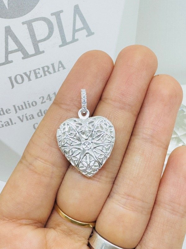 Producto - RELICARIO CORAZÓN LAMINADO