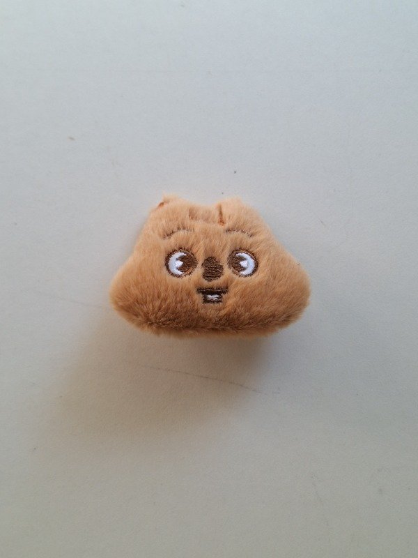 Producto - Stray Kids "SKZOO: Han Quokka" Broche