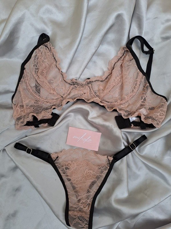 Producto - CONJUNTO DE PUNTILLA CON ARO Y LESS REGULABLE ROSA VINTAGE