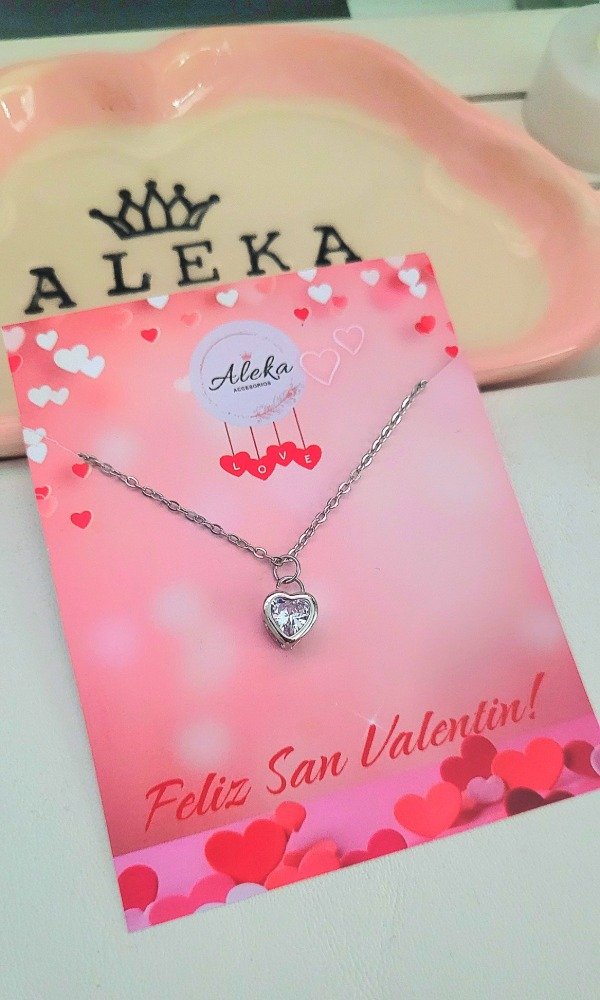 Producto - Collar cubic corazón  de acero quirúrgico