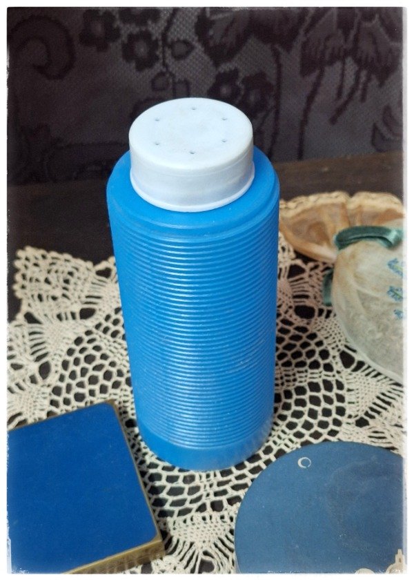 Producto - Talquera plástico celeste
