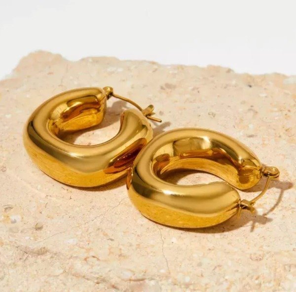 Producto - ARGOLLAS CUABANAS CUADRADAS. ACERO DORADO
