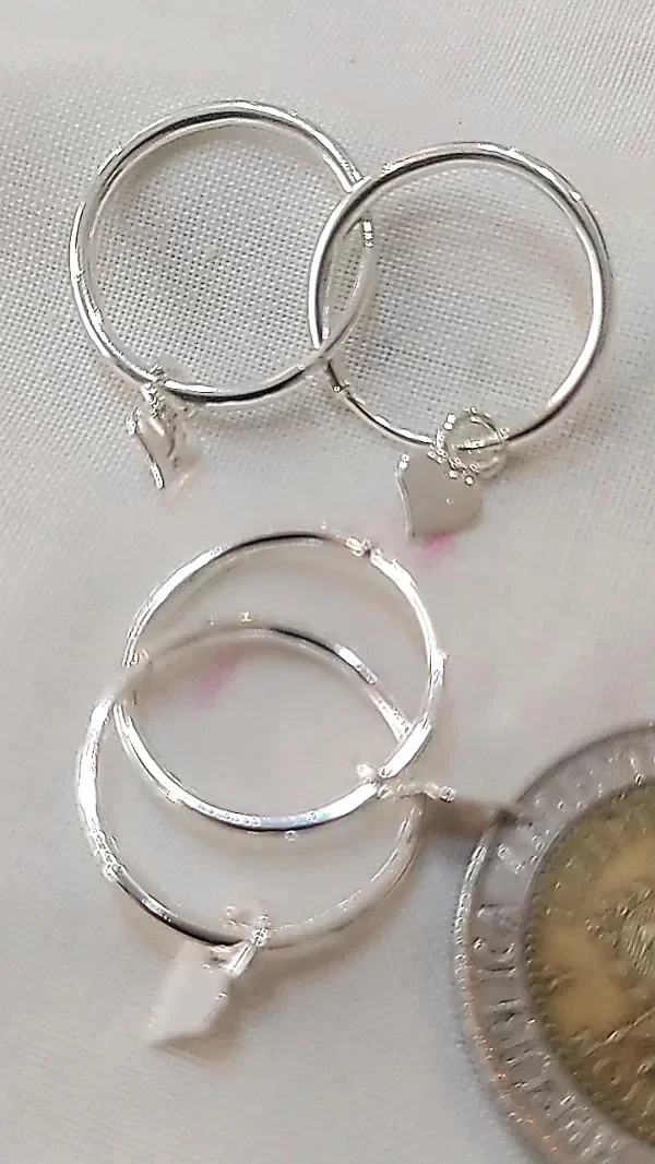 Producto - Argolla de Plata 925 fina (1,5 cm diametro) dije corazon