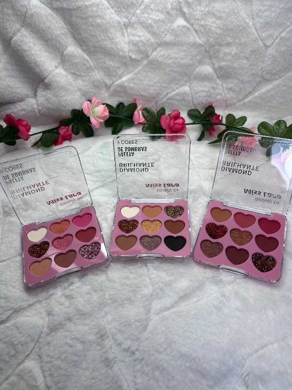 Producto - Paleta de sombras miss Lara