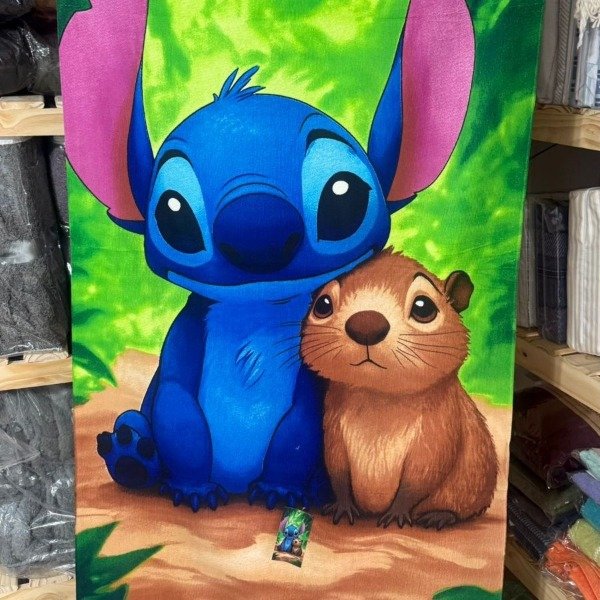 Producto - Toallon Playero Capibara y Stitch