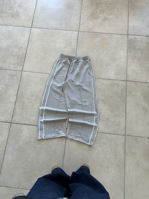 Producto - JOGGING SPORT BAGGY GRIS