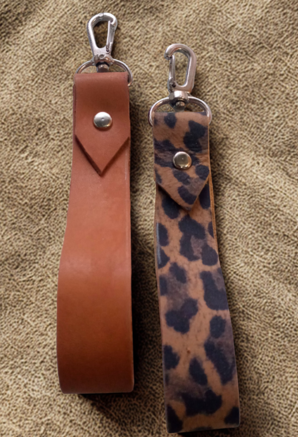 Producto - Cómo hacer un llavero de cuero paso a paso