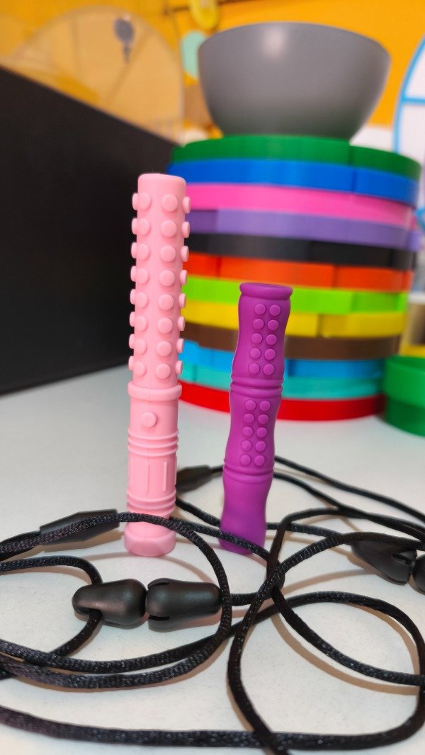 Producto - Mordillo sensorial colgante tubito