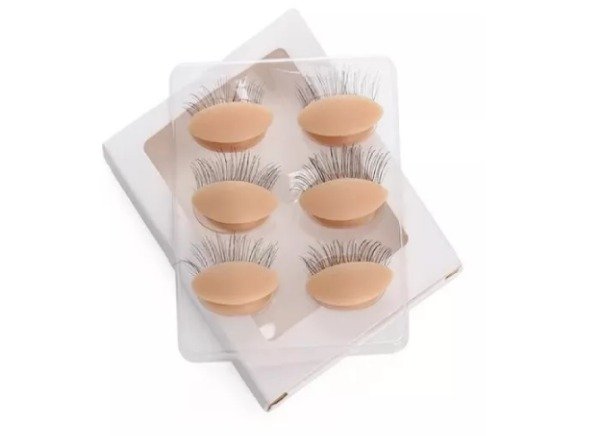 Producto - OJOS  DE PRACTICA CON PESTAÑAS
