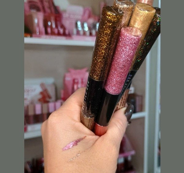 Producto - DELINEADOR GLITTER DUO PINK 21 - 1